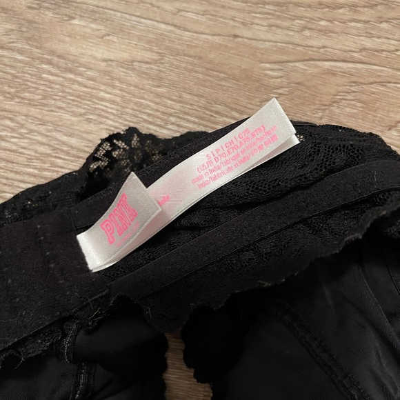 Victoria’s Secret PINK Black Lace Bralette - Picture 2 of 2